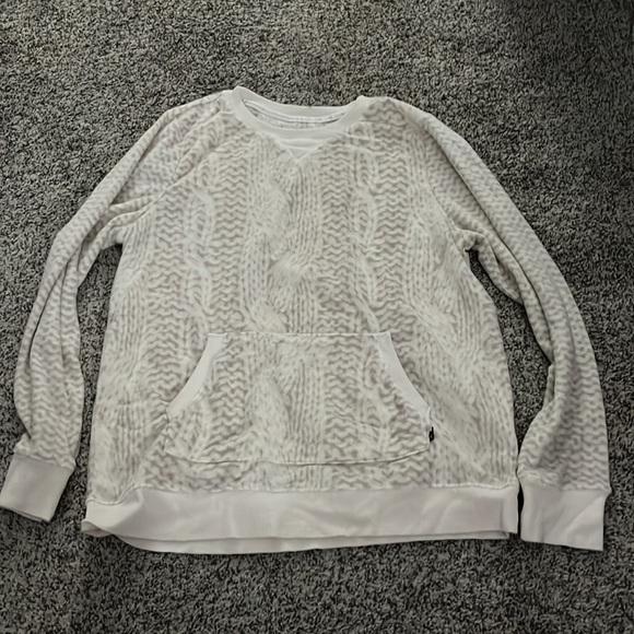 Pj set - Picture 3 of 3